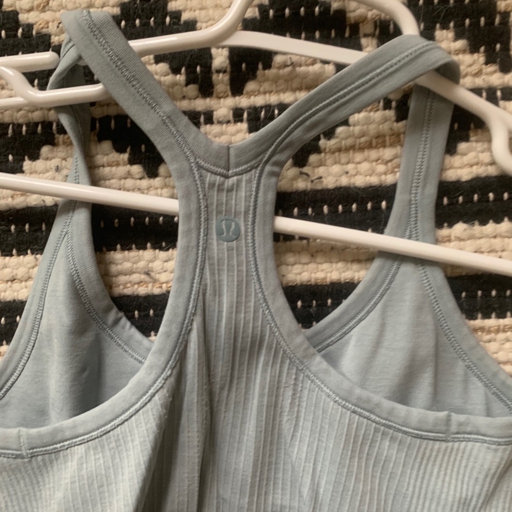 Lululemon tank - Picture 2 of 3